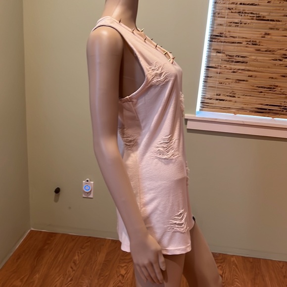 Pusch Beige Distressed Tank With Gold Spikes Around Neck Size L - Picture 4 of 8